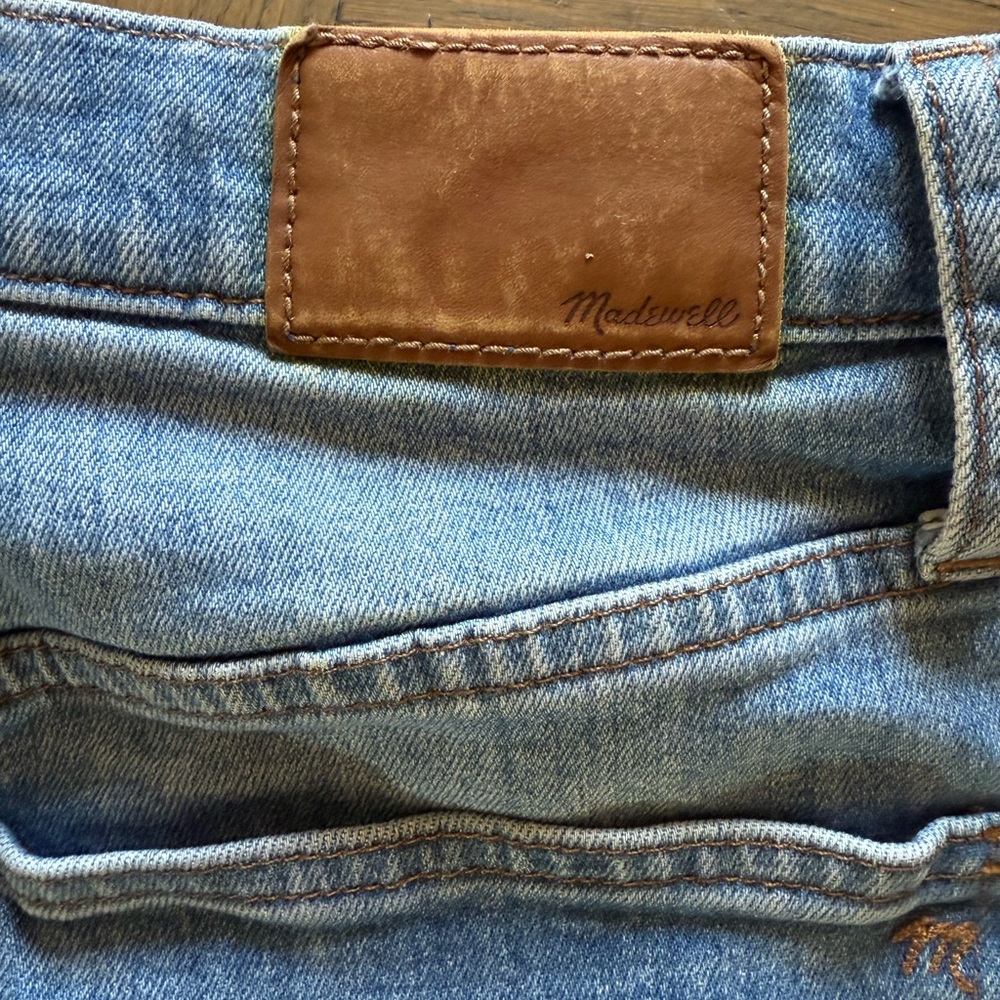 Madewell Light Blue Distressed Cropped Jeans Size 28 - Picture 4 of 4